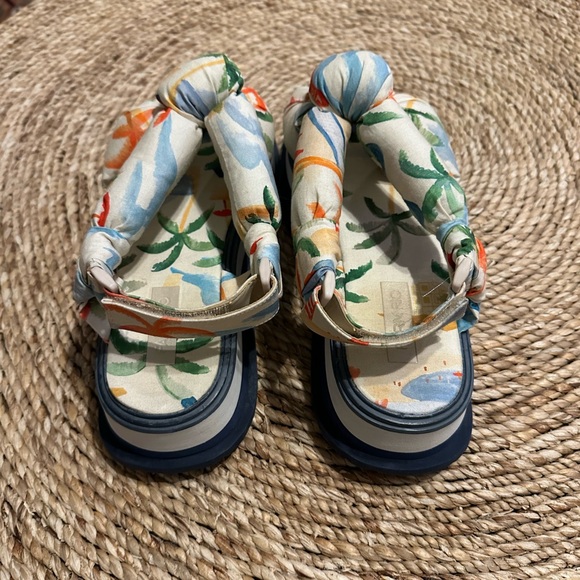 FARM RIO Copacabana Scarf Platform Sandals Puffy Comfy Size 9 - Picture 3 of 10